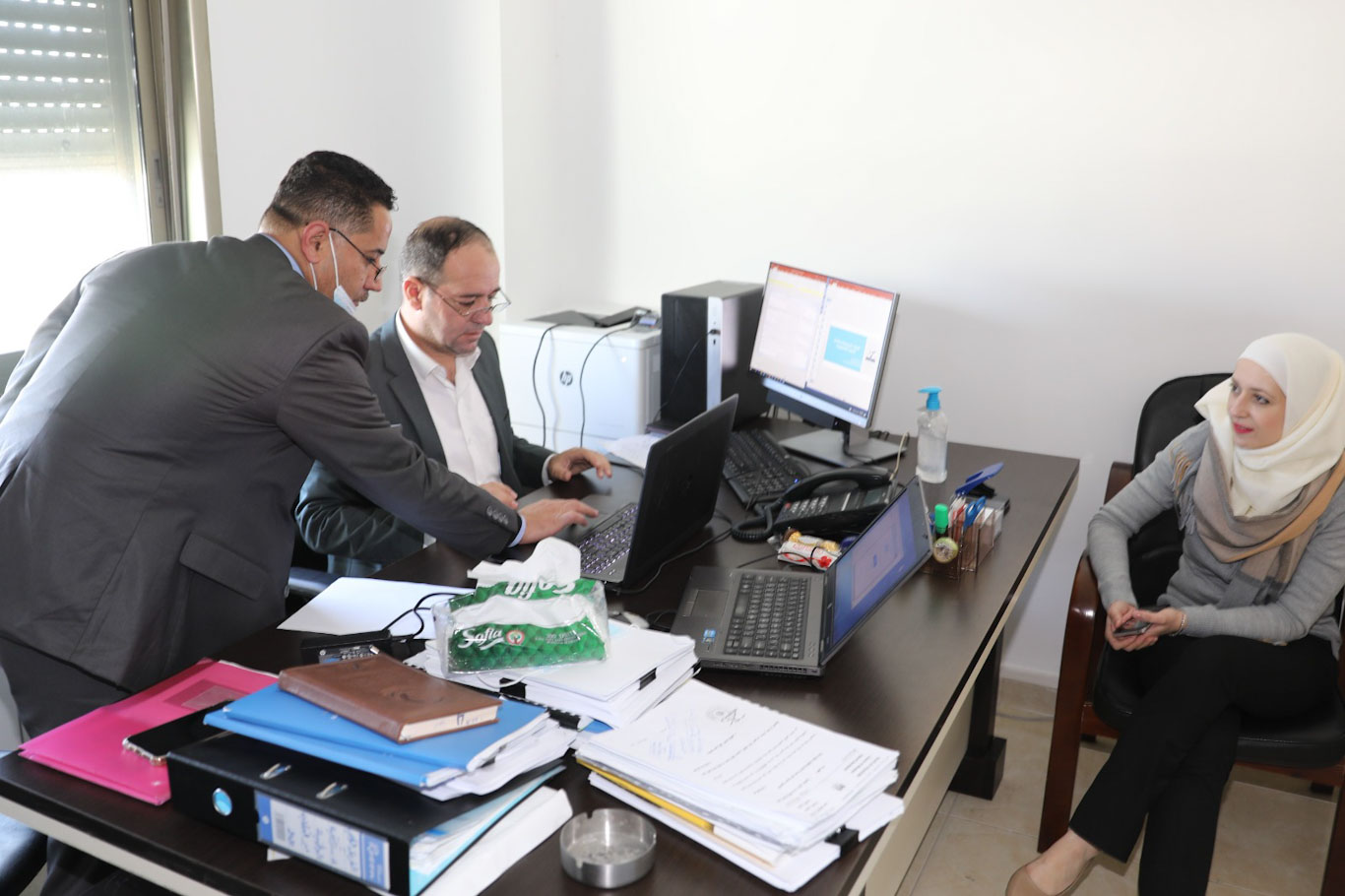 بمشاركة 90 طالبا وطالبة عبر تقنية" زوم"  هيئة مكافحة الفساد تختتم الدورة التدريبية المتخصصة لطلبة الحقوق في جامعة النجاح الوطنية