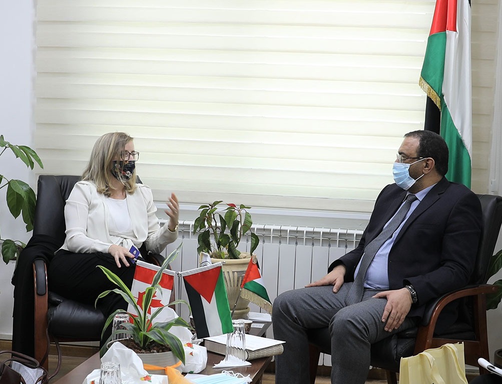 المستشار براك يستقبل ممثلة كندا  ويبحث معها سبل تعزيز التعاون المشترك