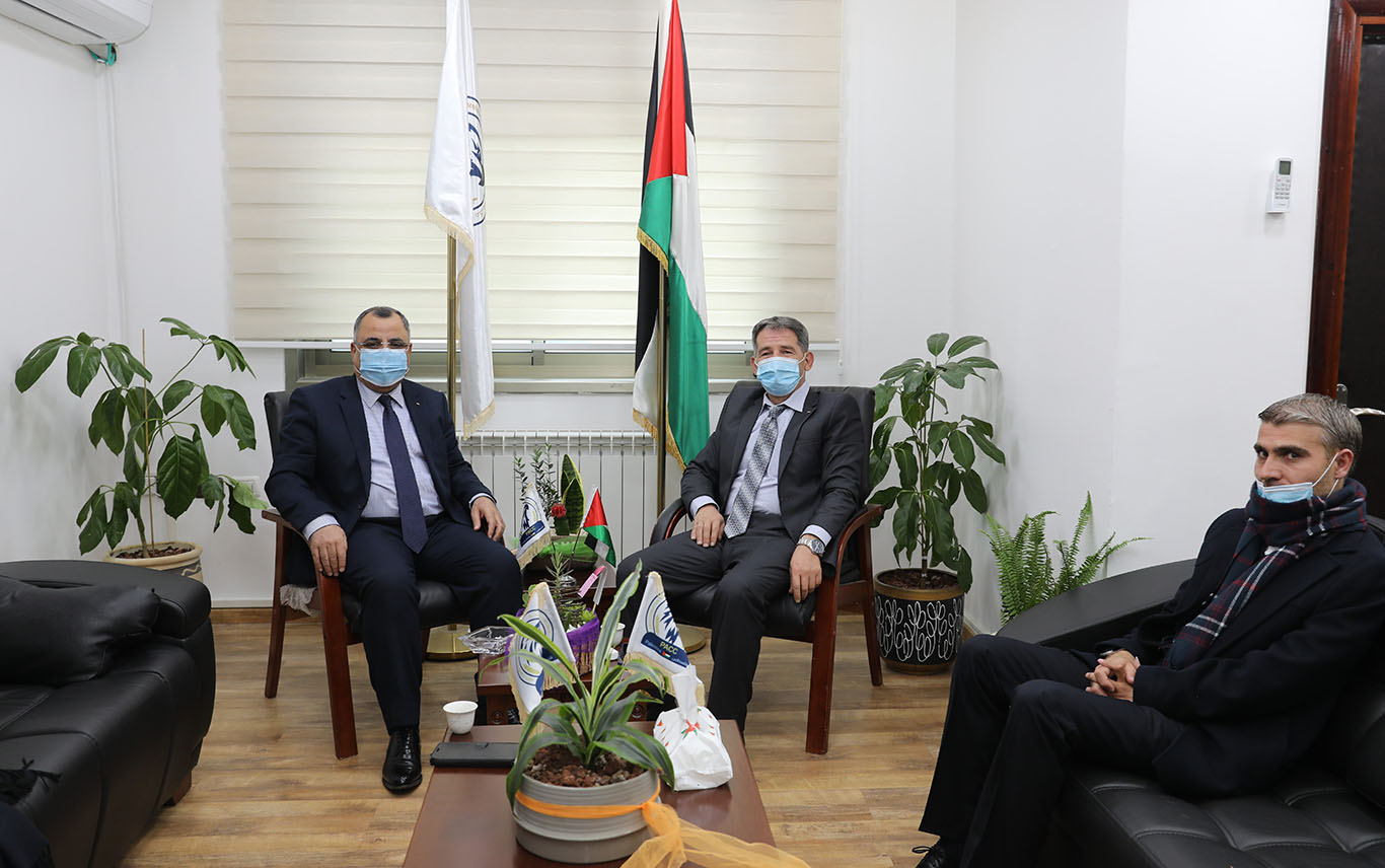 الأستاذ رضوان يستقبل الناطق باسم الحكومة