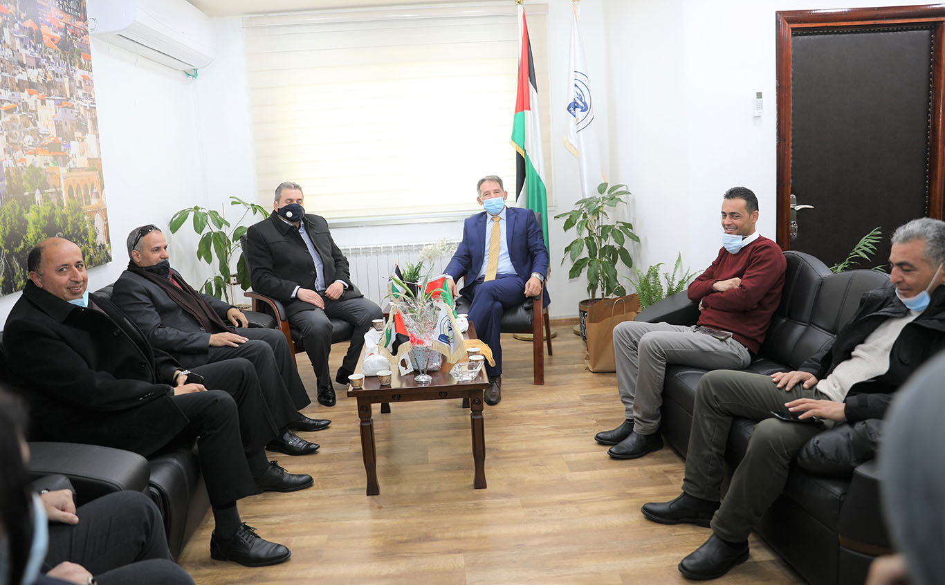 الأستاذ رضوان يستقبل وفوداً رسمية وشعبية ودينية لتهنئته بتوليه منصبه الجديد رئيساً للهيئة