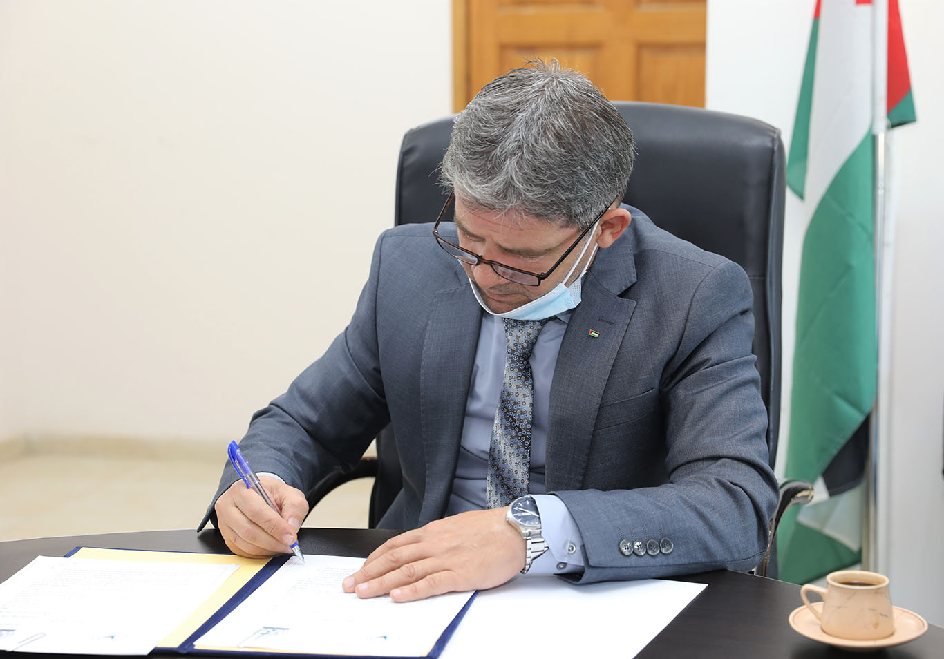 مكافحة الفساد وجامعة النجاح توقعان مذكرة تعاون لتعزيز العمل المشترك
