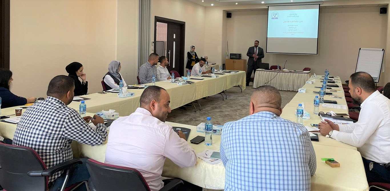 مكافحة الفساد تختتم برنامجها التدريبي الذي استهدف البلديات المركزية