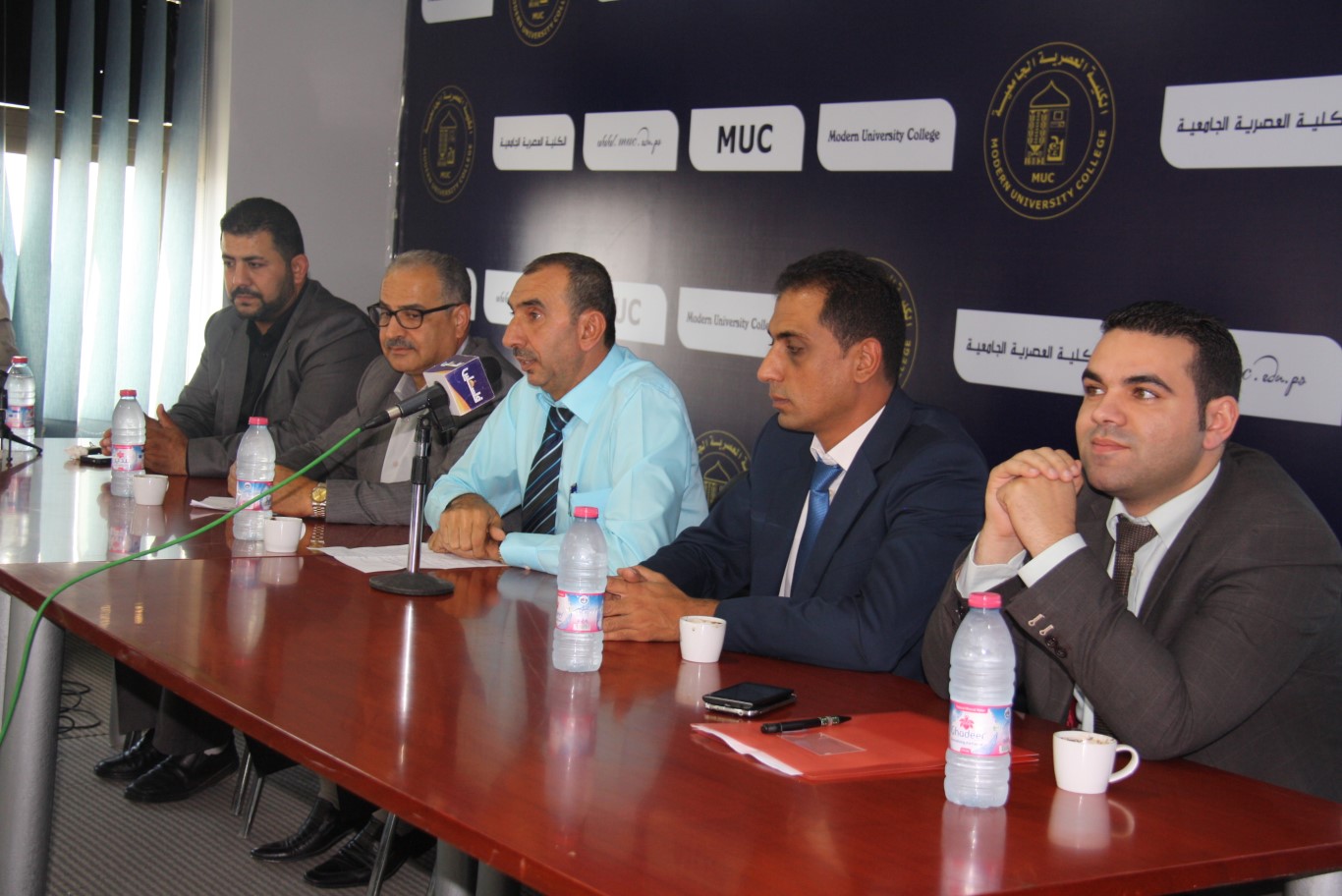جانب من التدريب لليوم الثاني في غسل الأموال وجرائم الفساد المالية والإدارية لطلبة العصرية برام الله