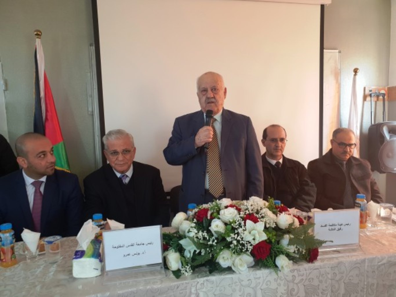 مكافحة الفساد تنظم لقاء طلابياً في جامعة القدس المفتوحة برام الله والبيرة