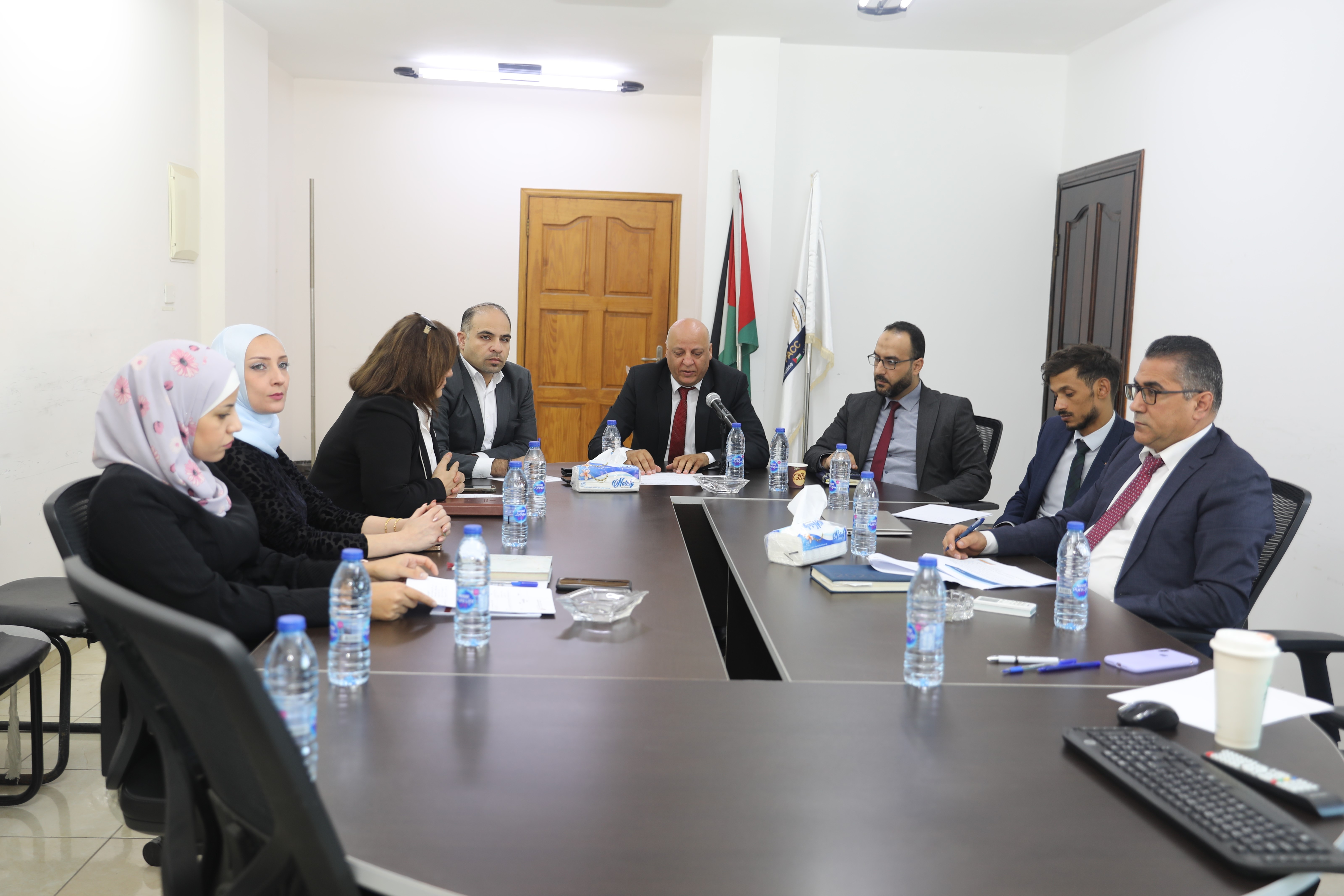 هيئة مكافحة الفساد ونظيرتها القطرية  تعقدان لقاءً حول المعايير الدولية للتوعية المجتمعية في تعزيز النزاهة والشفافية ومكافحة الفساد