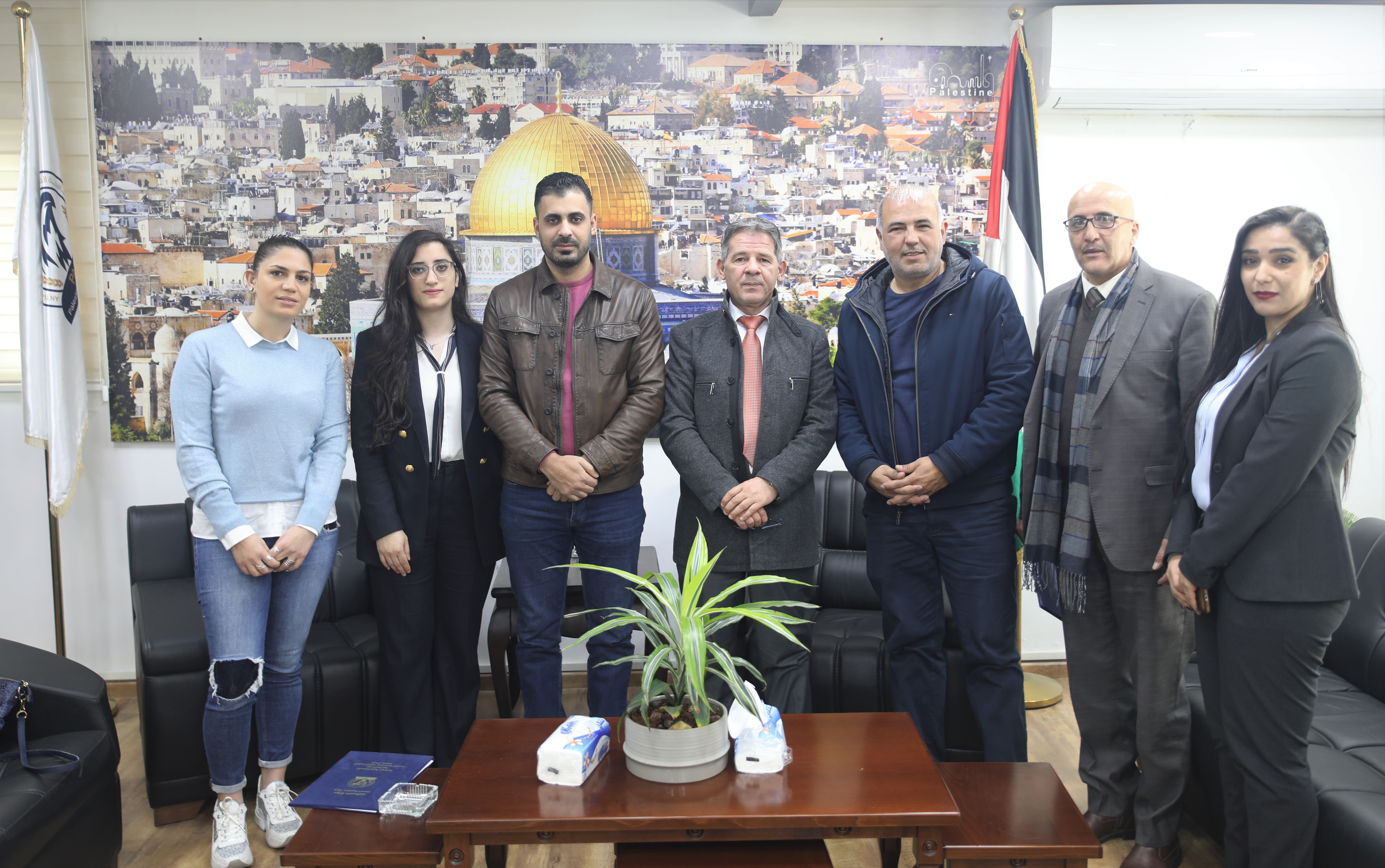 مكافحة الفساد ومركز شاهد يوقعان مذكرة تعاون لتعزيز العمل المشترك