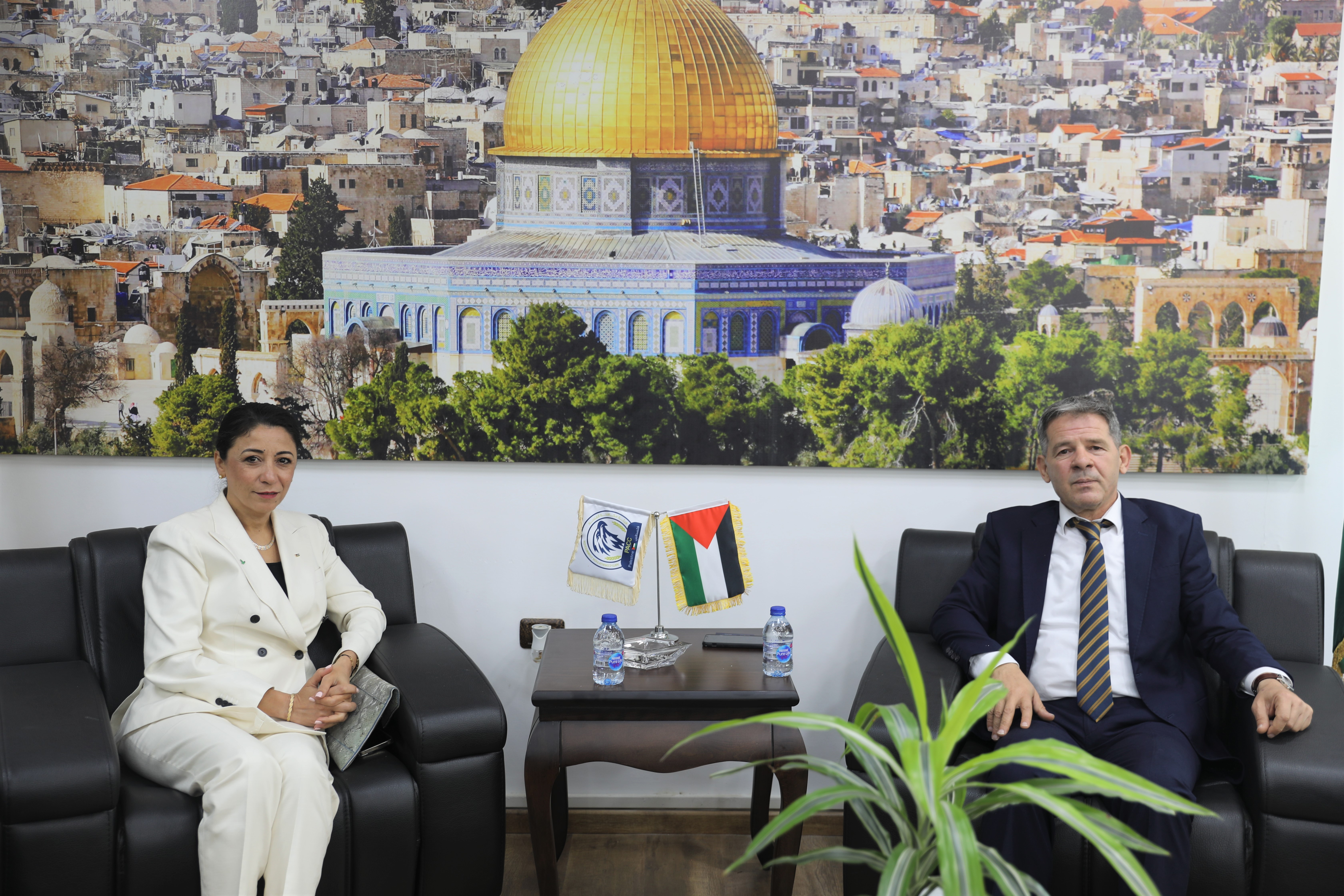 رضوان يلتقي مع سفيرة فلسطين لدى فرنسا