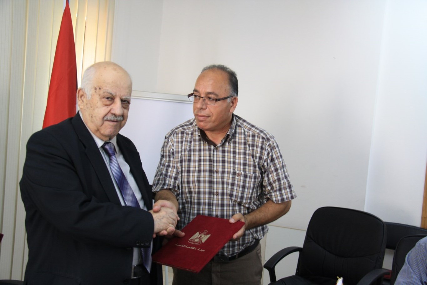هيئة مكافحة الفساد توقع اتفاقيتا عمل مع كل من شبكة أمين الاعلامية و طاقم شؤون المرأة