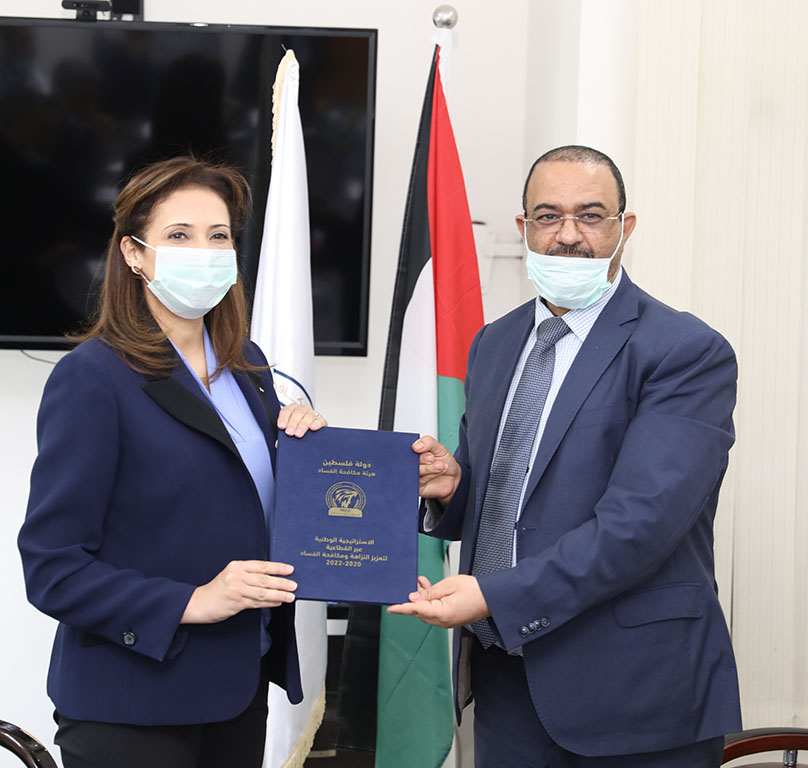 مكافحة الفساد والجهاز المركزي للإحصاء يوقعان مذكرة تعاون لتعزيز العمل المشترك